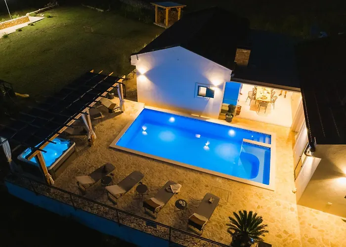 Villa Villa Unika Heated 40M2 Pool, Hot Tub, Sauna