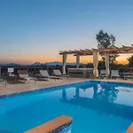 Unika Heated 40m2 Pool, Hot Tub, Sauna