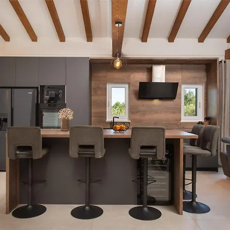 Vila Unika Heated 39m2 Pool, Jacuzzi, Sauna *