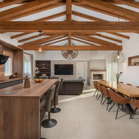 Vila Unika Heated 39m2 Pool, Jacuzzi, Sauna Opanci