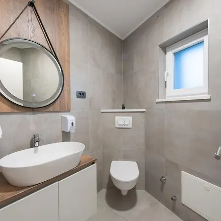 Unika Heated 39m2 Pool, Jacuzzi, Sauna