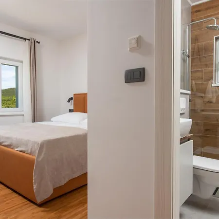 Unika Heated 39m2 Pool, Jacuzzi, Sauna *