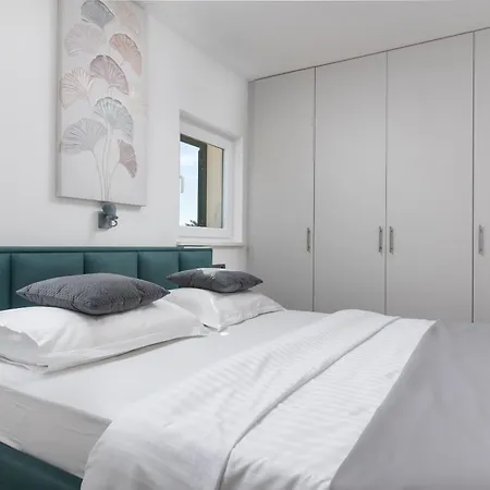 Unika Heated 39m2 Pool, Jacuzzi, Sauna * Opanci