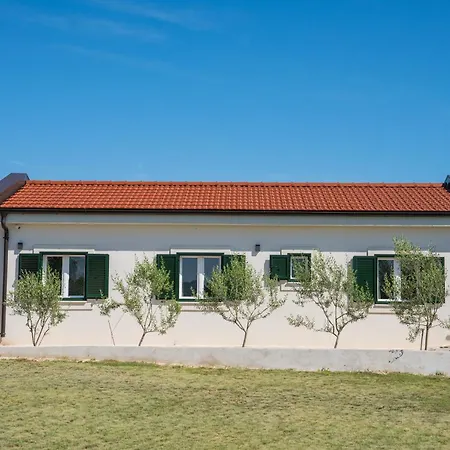 Vila Unika Heated 39m2 Pool, Jacuzzi, Sauna